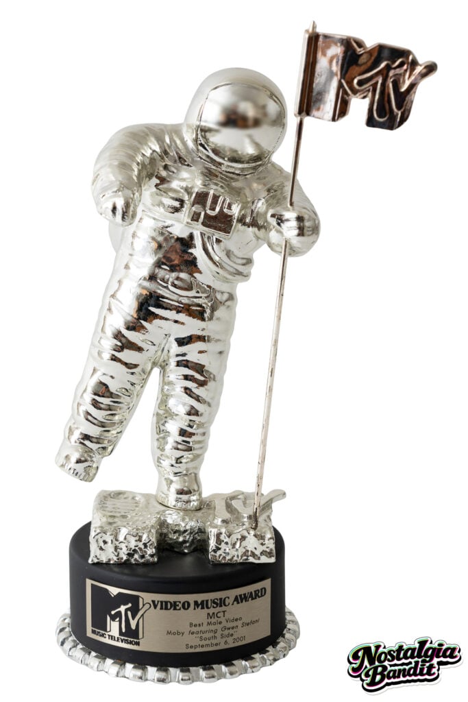 Moby | Moby ft. Gwen Stefani “South Side” MTV VMA “Moon Man” Award (Best Male Video) (2000-2001)