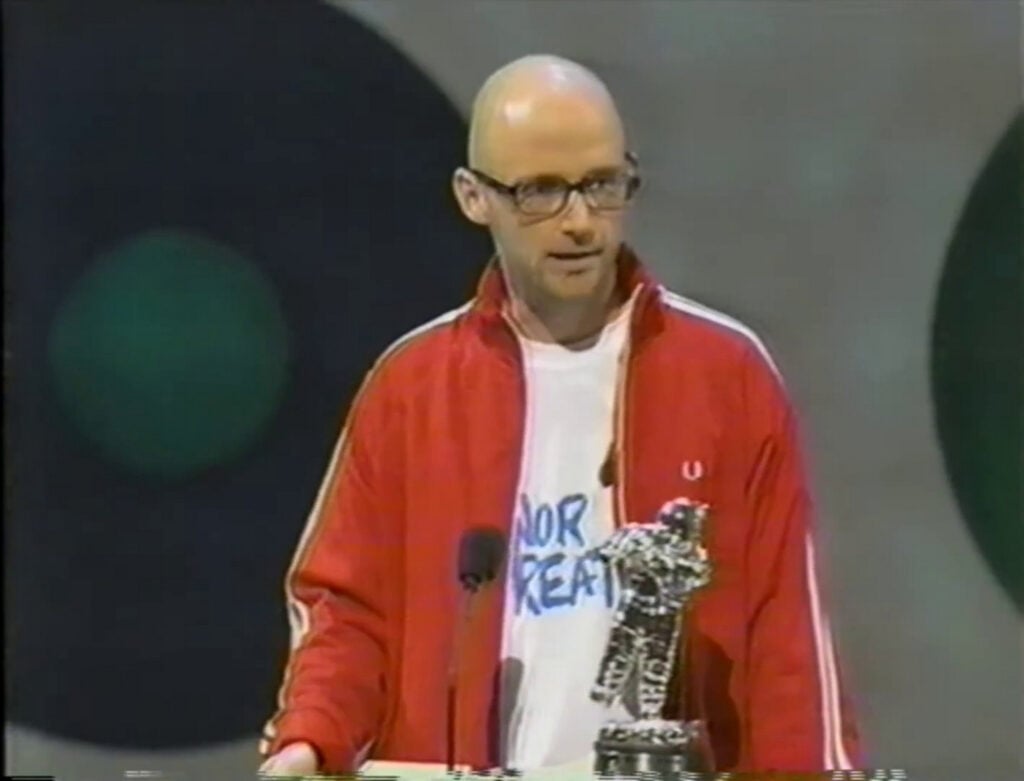 Moby | Moby ft. Gwen Stefani "South Side" MTV VMA "Moon Man" Award (Best Male Video) (2000-2001)