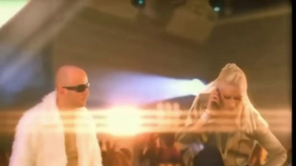 Moby | Moby ft. Gwen Stefani "South Side" MTV VMA "Moon Man" Award (Best Male Video) (2000-2001)